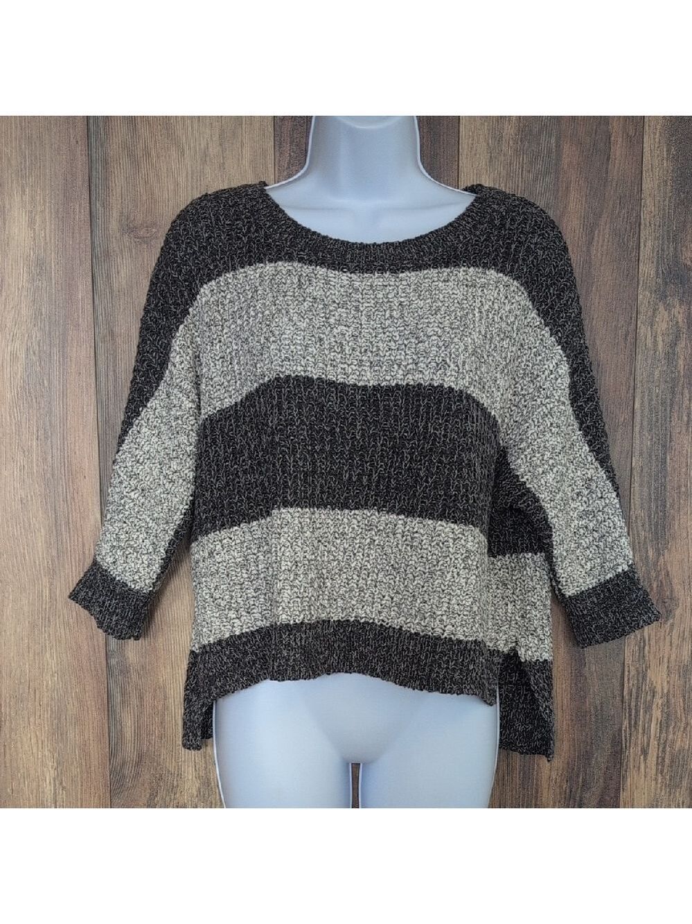 Hollister Charcoal & Gray Knit 3/4 Sleeve Sweater M           H137